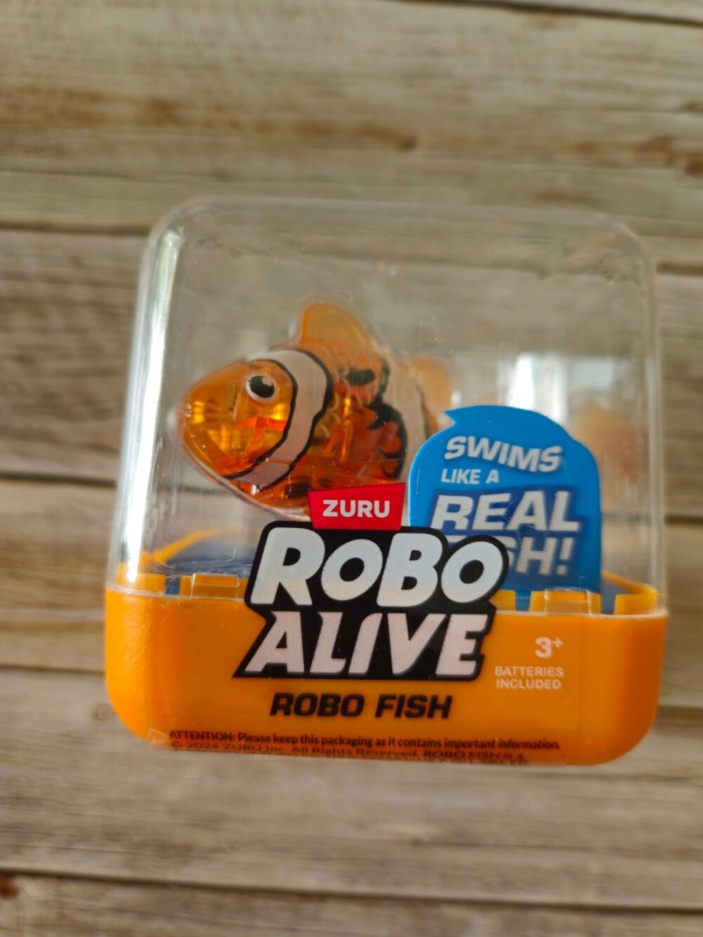 ZURU Robo Alive Robo Fish Orange Clownfish Color Changing Water Toy NWT